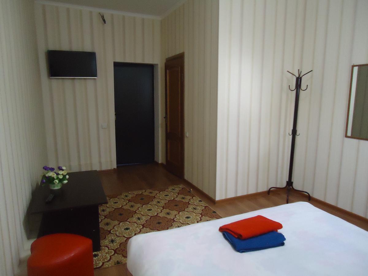 Hotel Tumar à Bichkek Extérieur photo